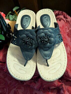 Cliffs by White Mountain Cynthia -Thong Sandals -Black  -Sz 11